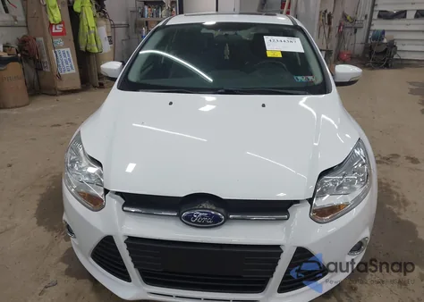 2014 Ford Focus Se z USA, uszkodzony, nr VIN 1FADP3K21EL193672
